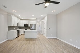 585 McWilliams Road, Unit Unit 1903 in Atlanta, GA - Building Photo