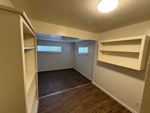 1044 S Linda Vista St in Visalia, CA - Building Photo - Building Photo