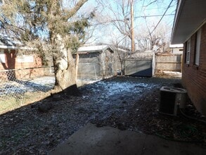 1670 Lawndale Ave in El Dorado, KS - Building Photo - Building Photo