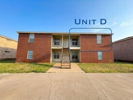 3301 Toledo Dr, Unit Apt D in Killeen, TX - Building Photo