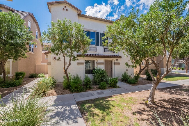 property at 753 N Port Dr
