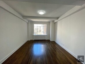 FIFTH AVENUE in New York, NY - Building Photo - Building Photo