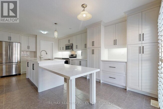 property at 31 Leadenhall Rd