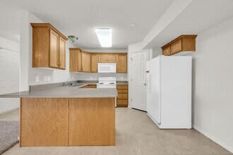 3561-3585 E Rock Creek Rd in Eagle Mountain, UT - Building Photo - Building Photo