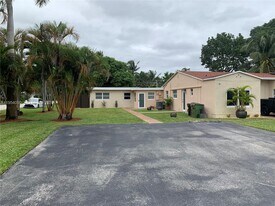 707 NE 15th St in Fort Lauderdale, FL - Building Photo