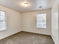 420 W Daws St photo'