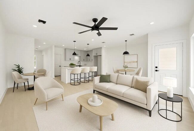 8131 Woodward St in Houston, TX - Building Photo - Building Photo