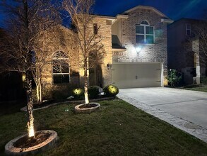 6051 Akin Cir in San Antonio, TX - Building Photo - Building Photo