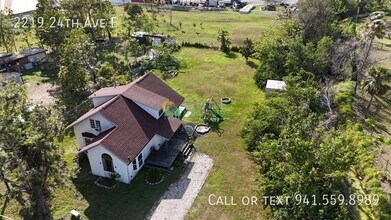 2219 24th Ave E in Palmetto, FL - Building Photo - Building Photo