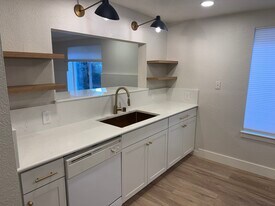 927 Stewart St, Unit 1 in Santa Rosa, CA - Building Photo