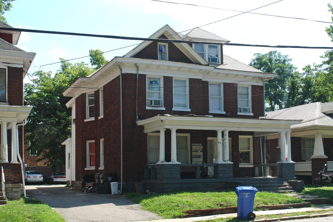 319 E Maxwell St in Lexington, KY - Building Photo