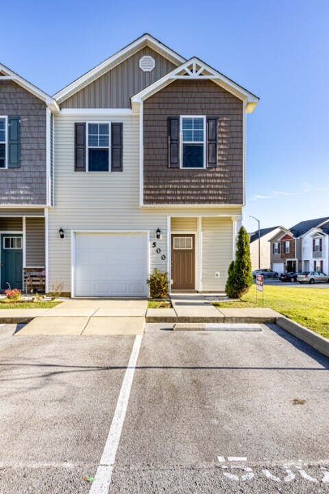 500 Caldwell Loop in Jacksonville, NC - Building Photo