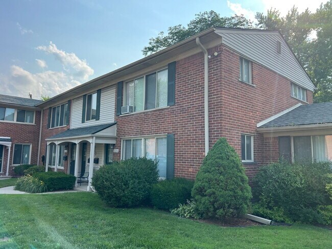 11358 Canal Rd in Sterling Heights, MI - Building Photo - Building Photo