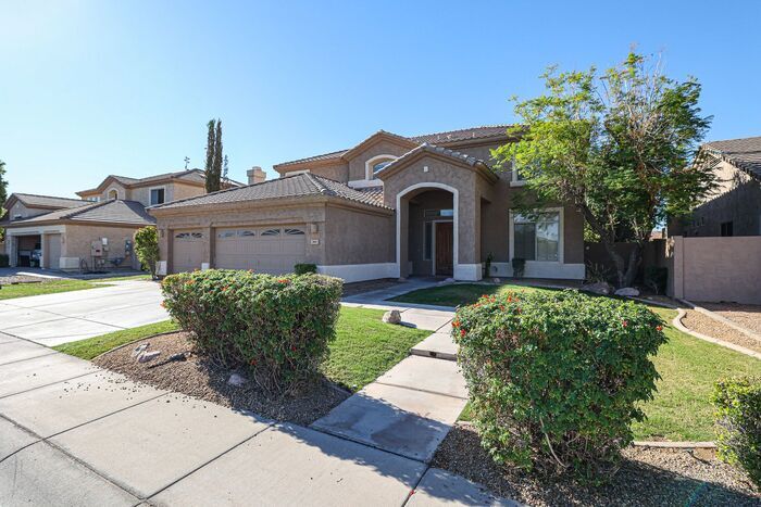 460 N Mammoth Way in Chandler, AZ - Foto de edificio