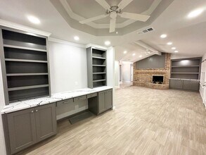 2302 Wydewood Dr in Midland, TX - Building Photo - Building Photo