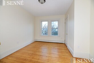 146 Webster Ave, Unit 3 in Cambridge, MA - Foto de edificio - Building Photo