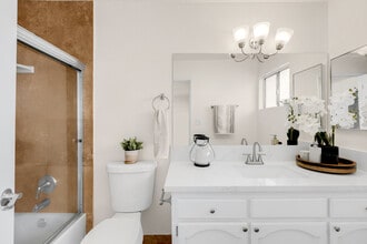 7327 Exeter St, Unit 104 in Paramount, CA - Building Photo - Building Photo