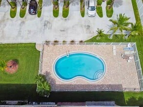 314 Windrush Blvd in Indian Rocks Beach, FL - Building Photo - Building Photo
