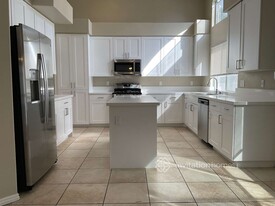 8417 Willow Point Ct in Las Vegas, NV - Building Photo - Building Photo