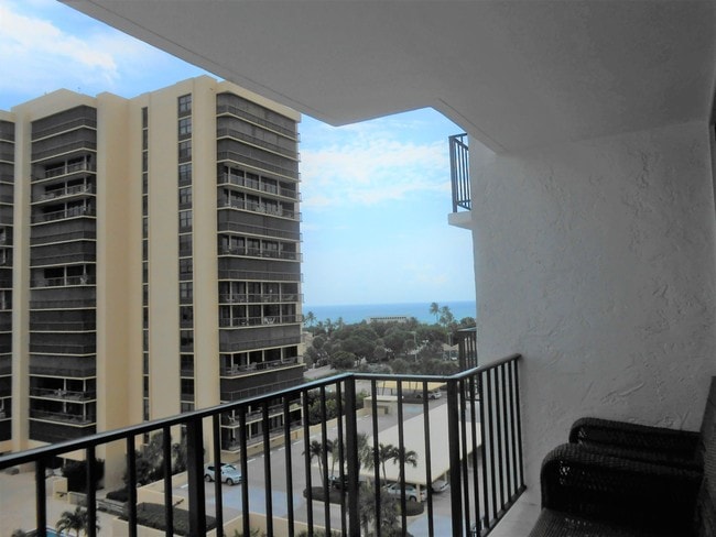 4750 S Ocean Blvd-Unit -712 in Highland Beach, FL - Building Photo - Building Photo