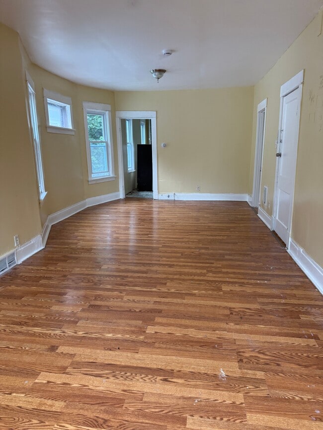 412 Cornwall Ave, Unit Upper in Buffalo, NY - Building Photo - Building Photo