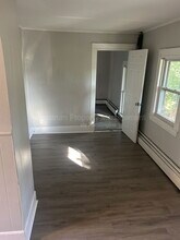 45 Elm St in Waterville, ME - Foto de edificio - Building Photo