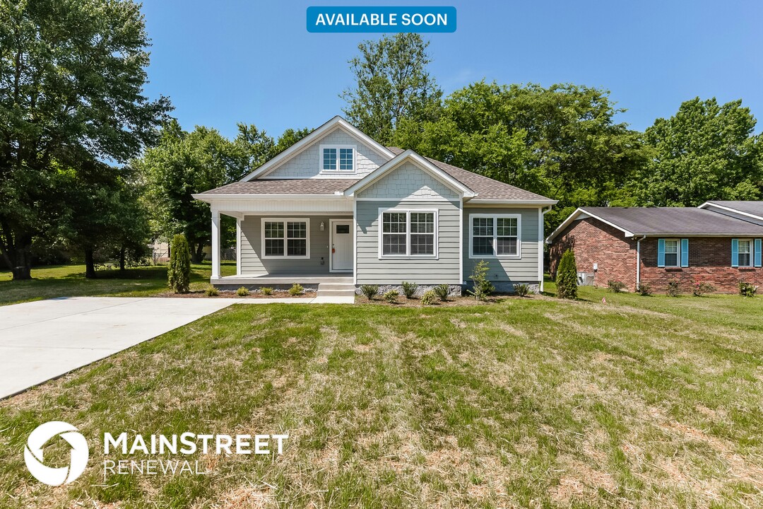 120 Lynn Dr in Gallatin, TN - Building Photo