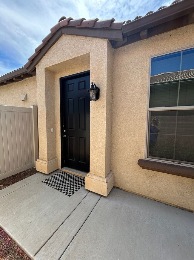 1866 W Roby Ave in Porterville, CA - Foto de edificio - Building Photo