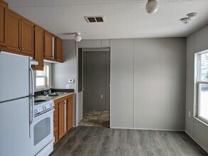 309 Smith Lake Rd in Kalispell, MT - Building Photo - Building Photo