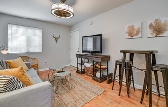 210 Sampson St NE in Atlanta, GA - Building Photo - Building Photo