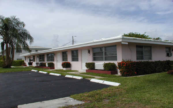 5811 NE 18th Ave in Fort Lauderdale, FL - Building Photo - Building Photo