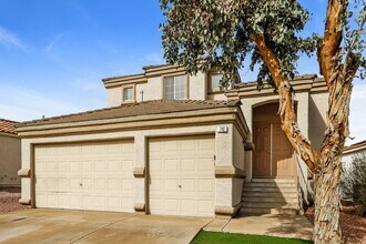 740 Cam La Paz in Henderson, NV - Foto de edificio - Building Photo
