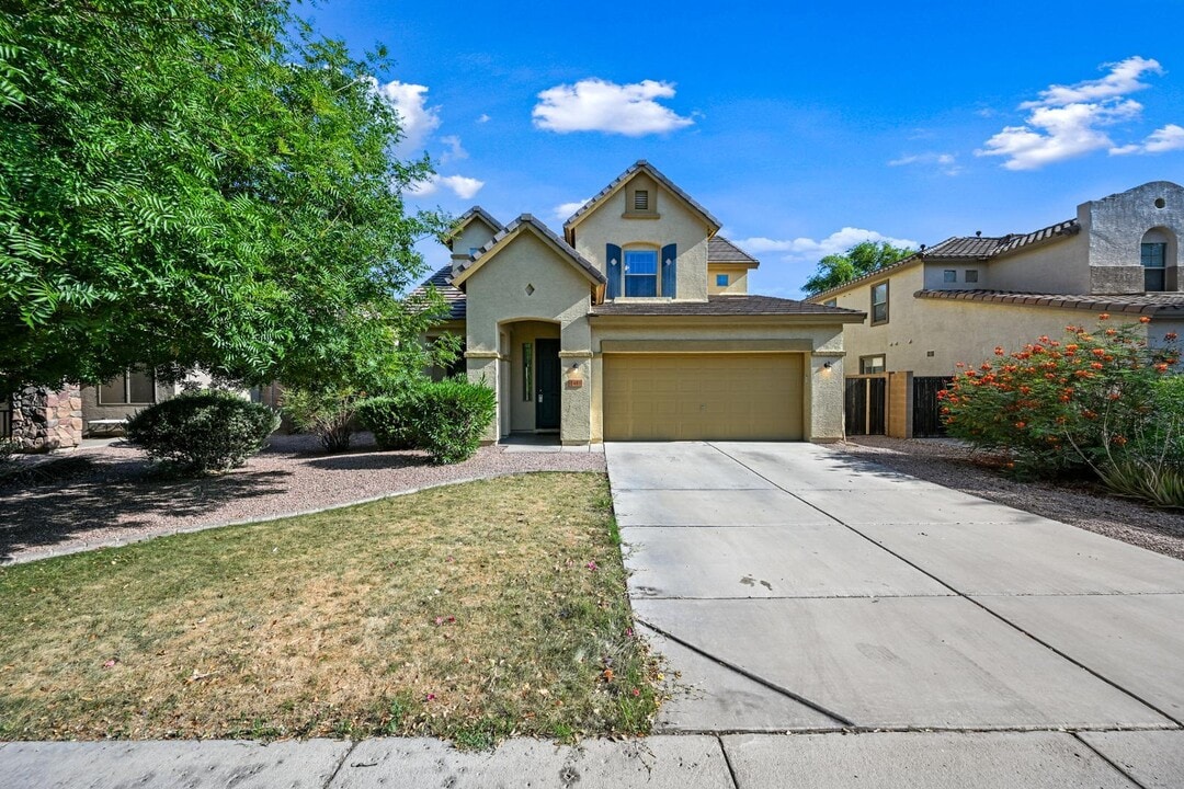 1483 E Mia Ln in Gilbert, AZ - Building Photo