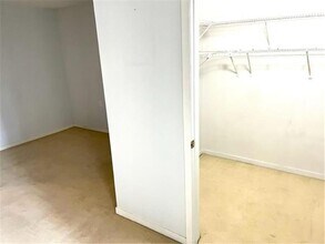 3131 Excelsior Blvd-Unit -410 in Minneapolis, MN - Building Photo - Building Photo
