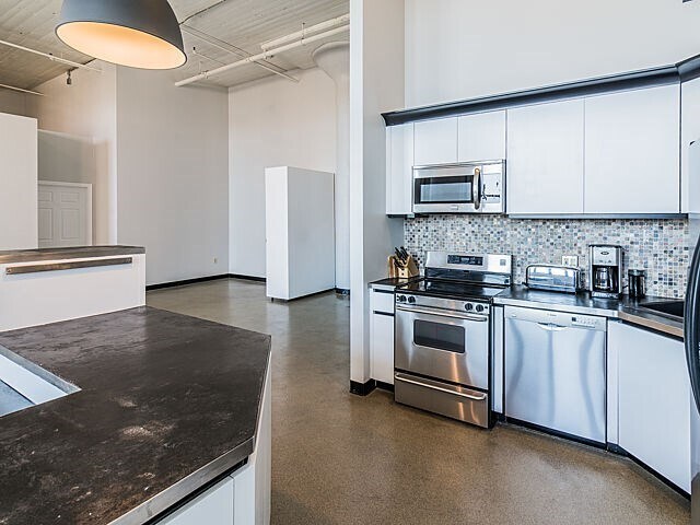 437 D St, Unit 5B in Boston, MA - Foto de edificio - Building Photo
