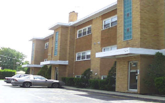 10425-10429 Longwood Ln Apartments