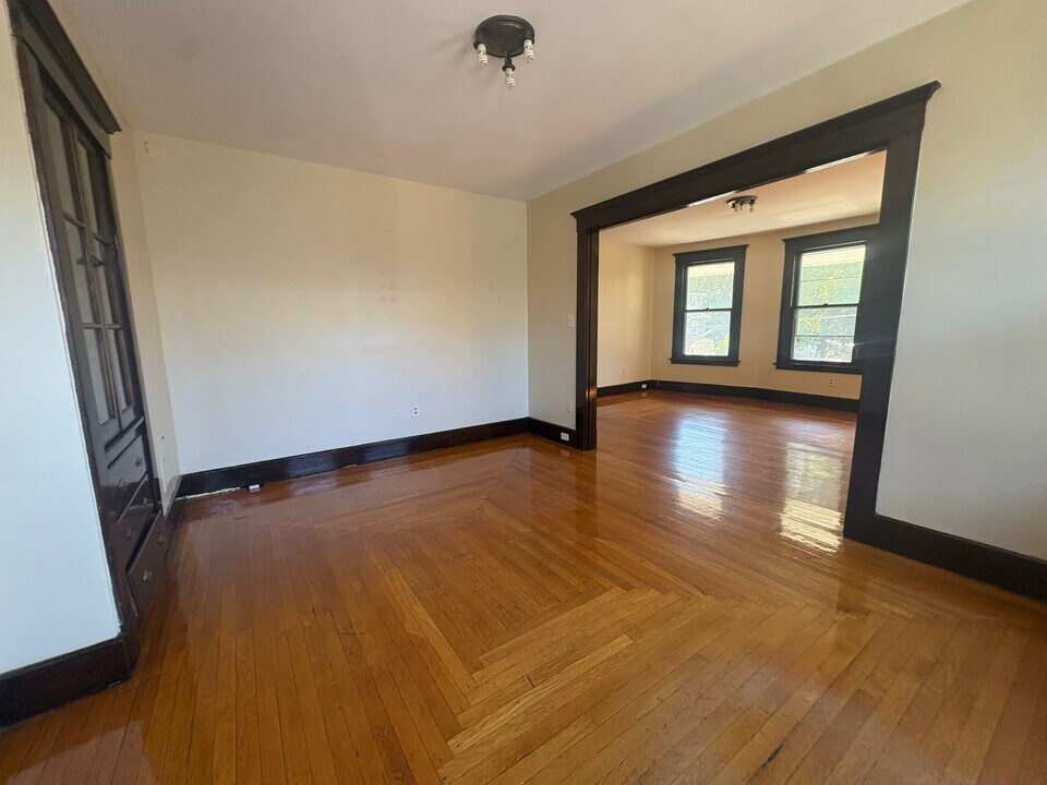 83 Gibbs St, Unit 2 in New Haven, CT - Foto de edificio