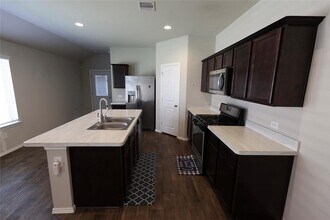 2315 Otter Falls Dr in Spring, TX - Building Photo - Building Photo