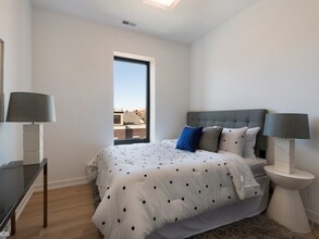 1244 W Huron St, Unit 1 in Chicago, IL - Building Photo - Building Photo