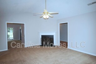 5 Trumpeter Ln in Simpsonville, SC - Building Photo - Building Photo