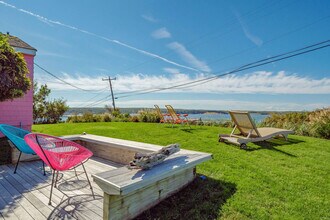 88 Tuthill Rd in Montauk, NY - Building Photo - Building Photo