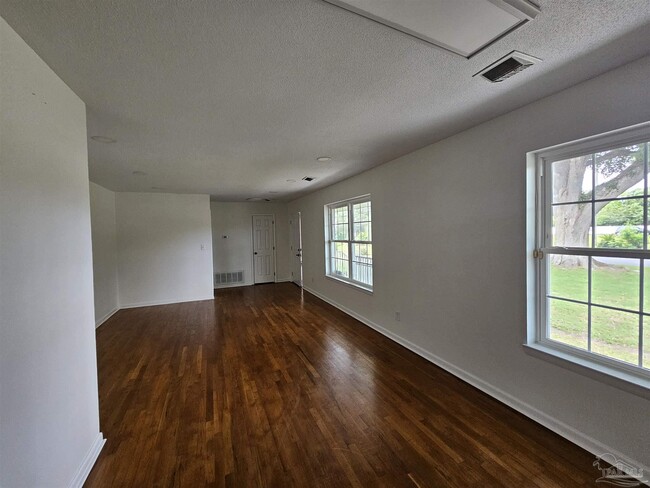 6222 Vicksburg Dr in Pensacola, FL - Building Photo - Building Photo