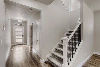 8516 SW Hamilton Ter in Beaverton, OR - Building Photo - Building Photo