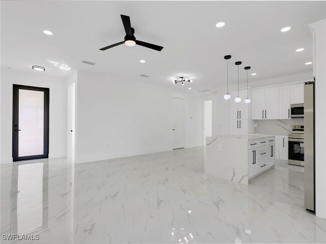 property at 1119 Earhart St E