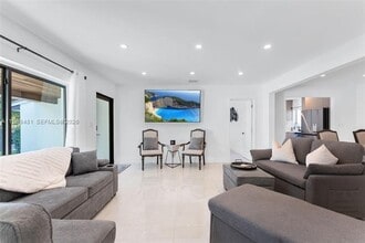 231 NE 45th St in Miami, FL - Building Photo - Building Photo