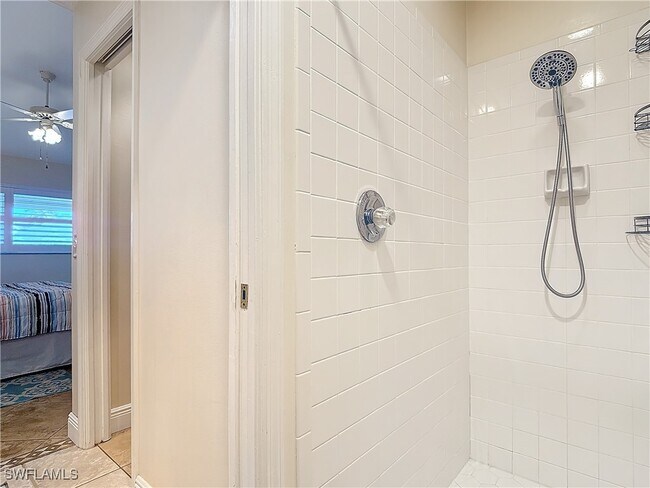 109 Tanglewood Ct in Naples, FL - Foto de edificio - Building Photo