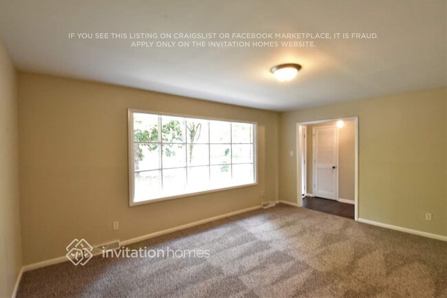 1447 McIlroy Rd in Charlotte, NC - Foto de edificio - Building Photo