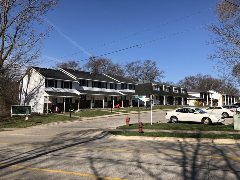 Glenside Estates Townhomes in Muskegon, MI - Building Photo