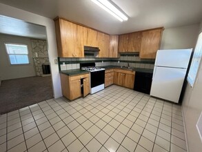 3520-3522 Robertson Ave in Sacramento, CA - Building Photo - Building Photo