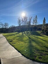 631 Oak Run Trl, Unit 303 in Oak Park, CA - Building Photo - Building Photo